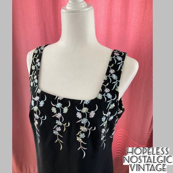 Black with Floral Detail Laundry by Shelli Segal Dress ASO Daphne Moon - Picture 4 of 6